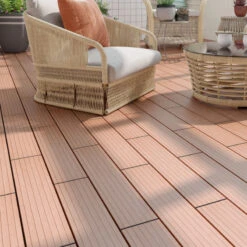 Plancher En Bois Composite - Lot De 0,6m² - Lames Clipsables - Marron - Compolife