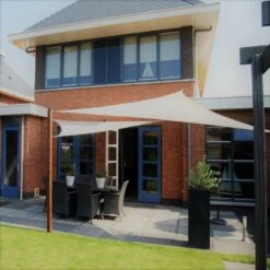 Voile D'ombrage Triangle Coolfit 500x500x500cm Crème - NESLING -Jardin Extérieur Boutique voile d ombrage triangle coolfit 500x500x500cm creme nesling 2