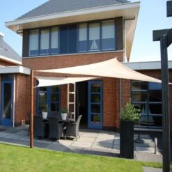 Voile D'ombrage Triangle Coolfit 500x500x500cm Sable - NESLING -Jardin Extérieur Boutique voile d ombrage triangle coolfit 500x500x500cm sable nesling 2